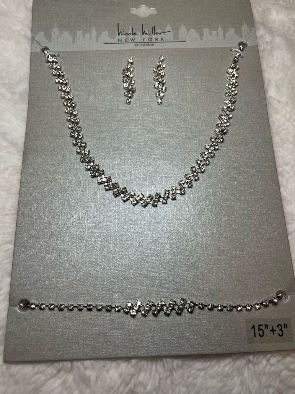 NWT Nicole Miller Fashion Diamond Necklace Bracelet Earring Set